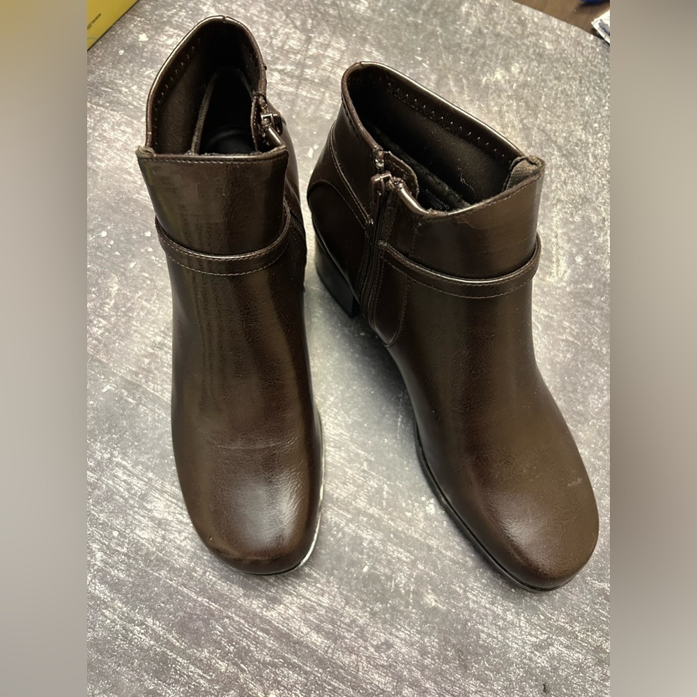 Life Stride Dark Brown Ankle Booties